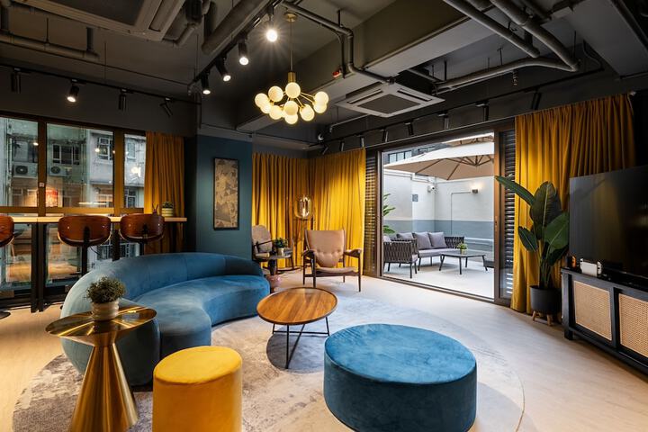 Guest Lobby