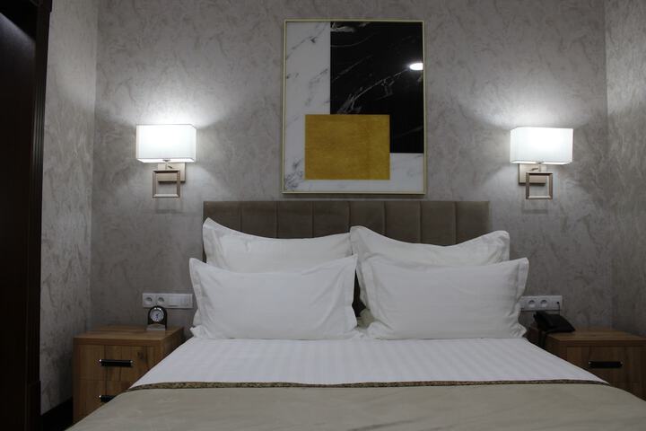 Room 9 of 49