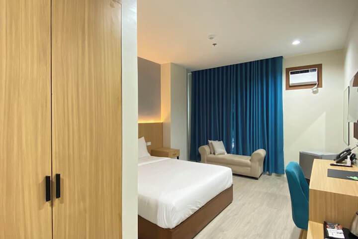 Room 8 of 19