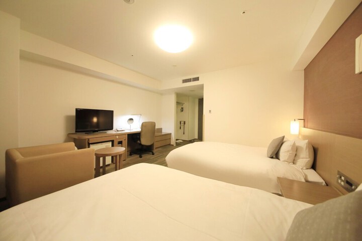 Room 22 of 53