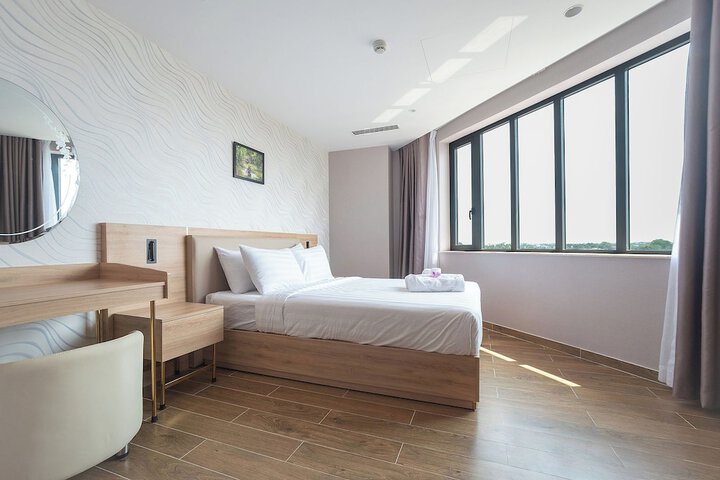 Room 8 of 109