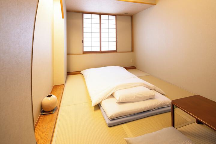 Room 21 of 66