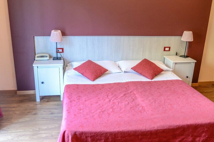 Room 5 of 50
