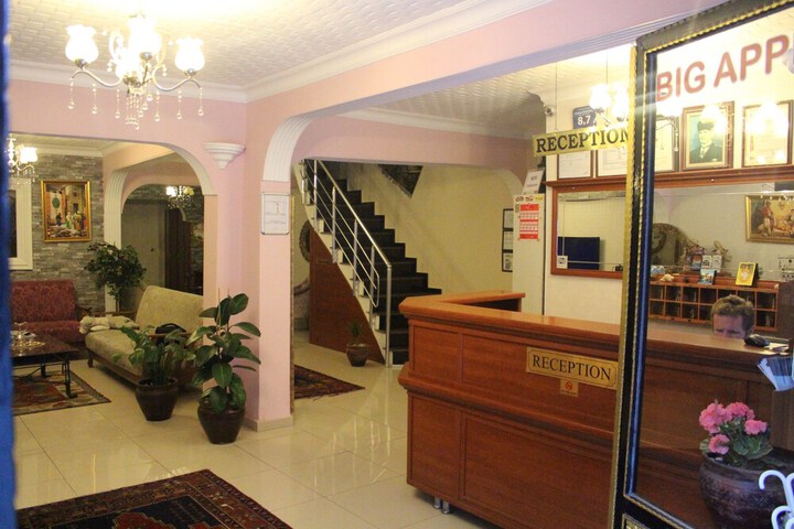 Room 17 of 34