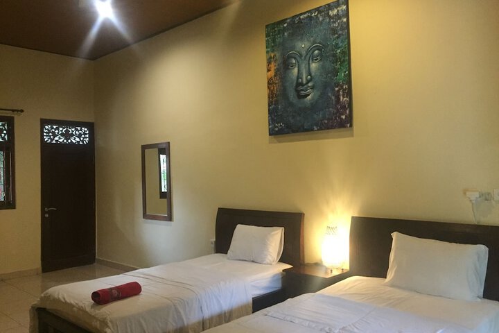 Room 6 of 96
