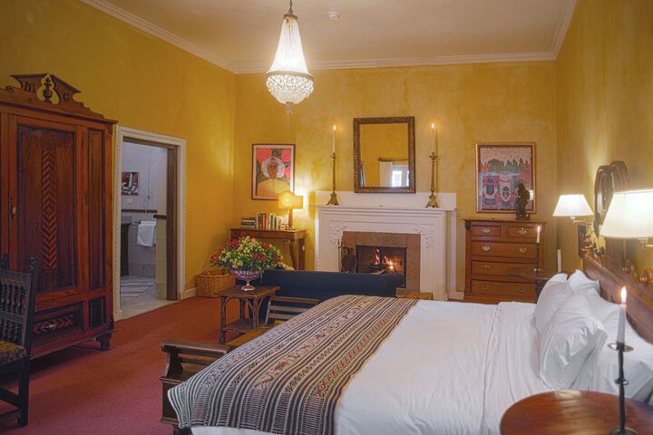 Room 9 of 42