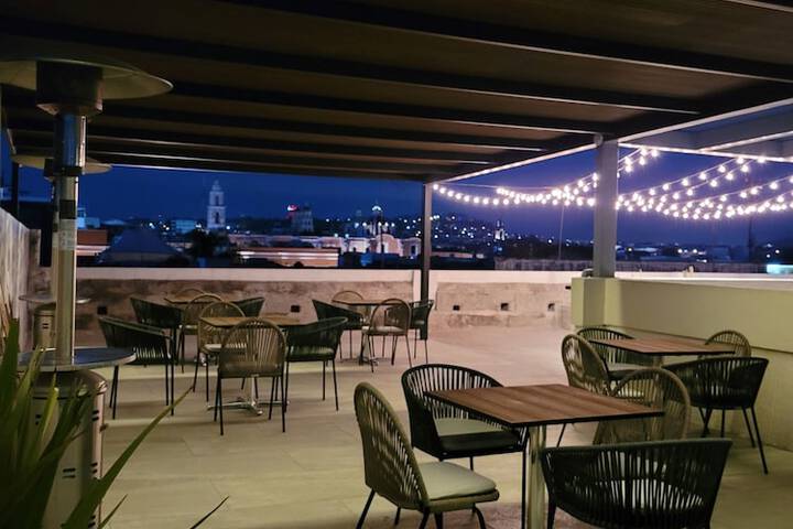 Sundeck 124 of 135
