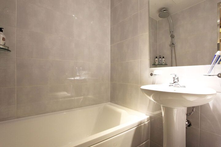 Room 40 of 75
