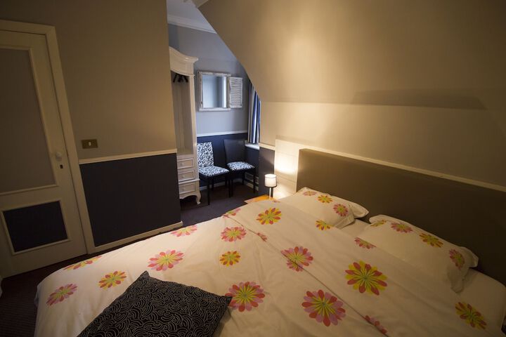 Room 5 of 21
