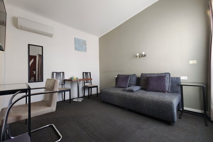 Room 15 of 40
