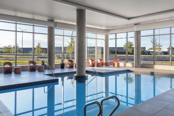 Staybridge Suites Montréal Airport - St-Laurent by IHG in Montréal, QC