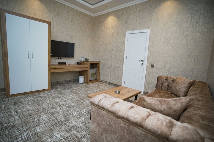 Room 20 of 38