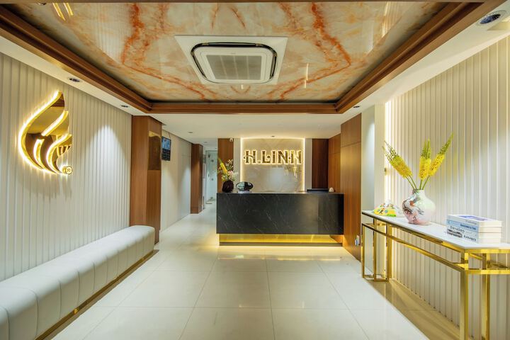 Hotel Interior 6 of 43