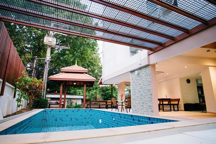 Pool 18 of 41