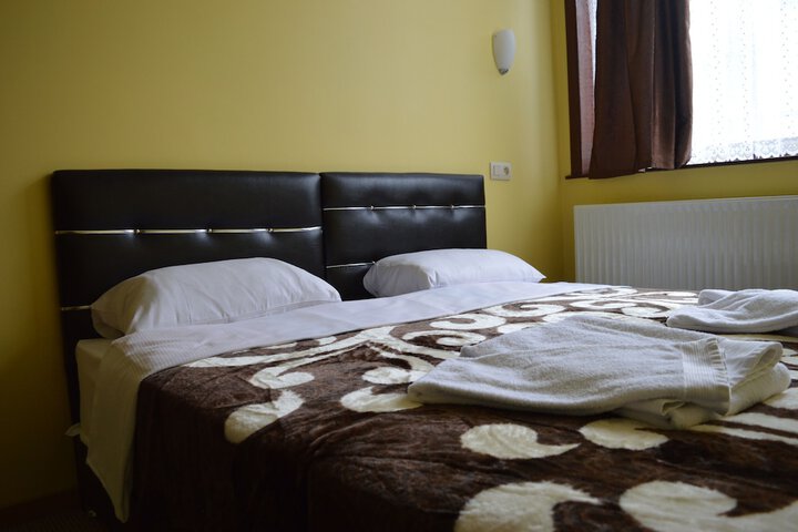 Room 10 of 34