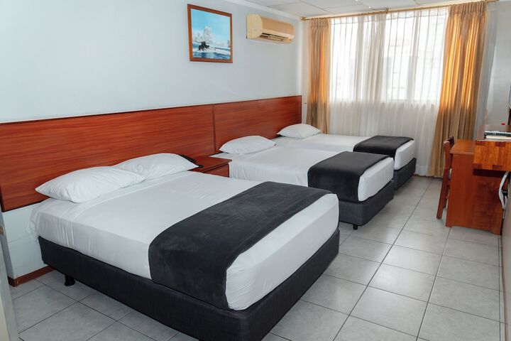 Room 9 of 15