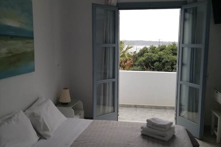Room 6 of 61