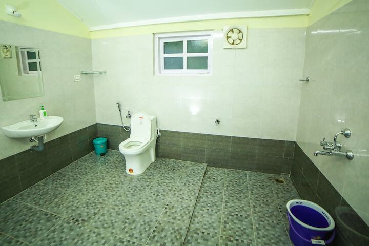 Room 30 of 53