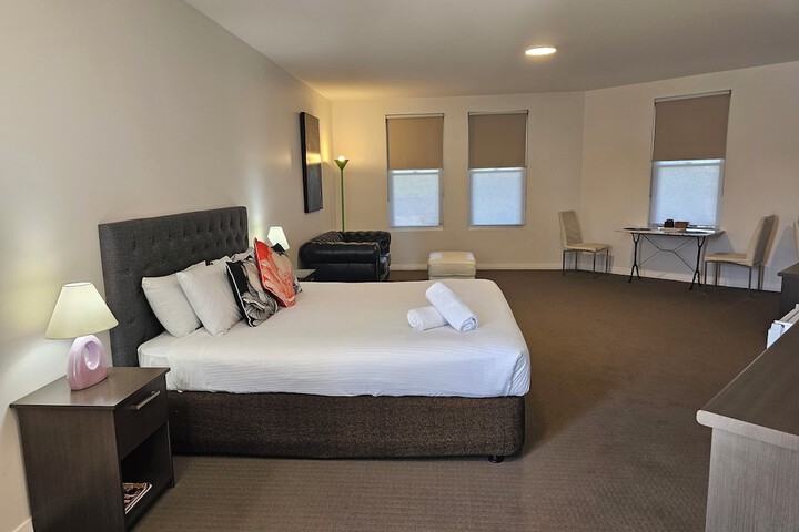 Room 15 of 84