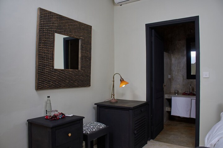 Room 7 of 34