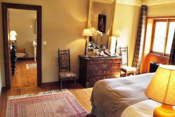 Room 28 of 65