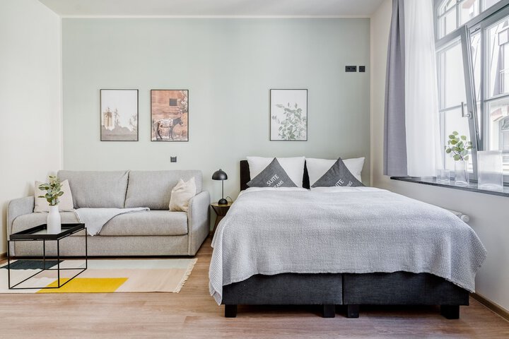 Room 3 of 73