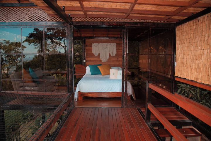 Room 2 of 4