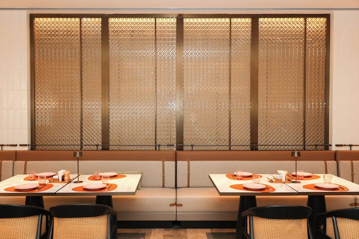 Dining 73 of 132