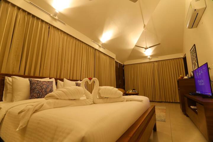 Room 28 of 97