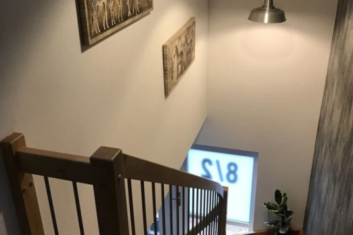 Room 10 of 17