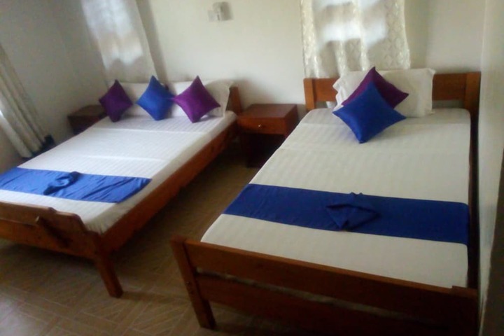 Room 17 of 37