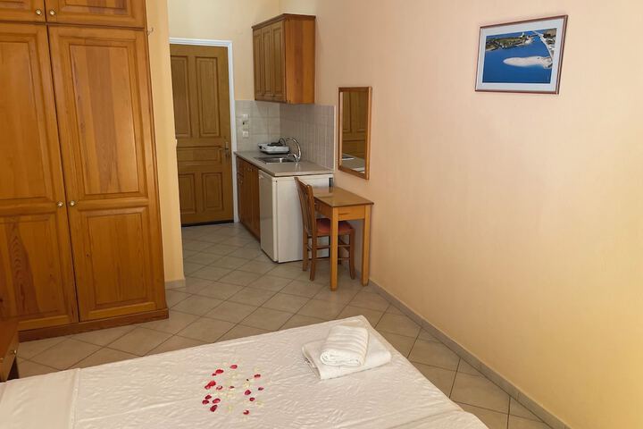 Room 42 of 145