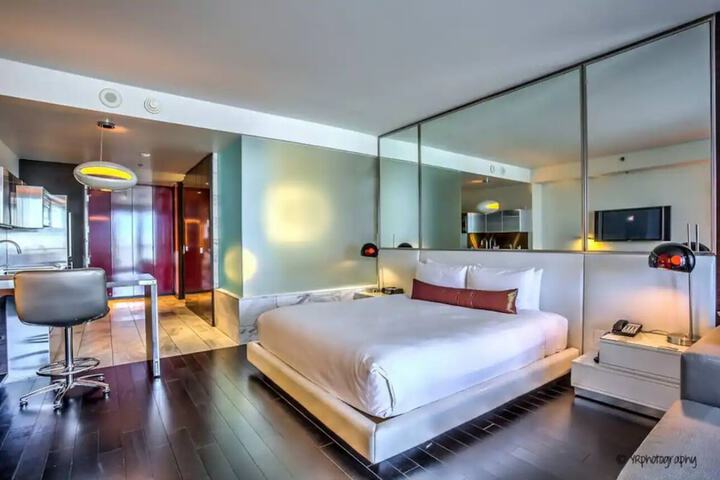Room 2 of 26