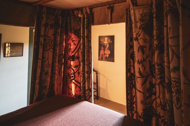 Room 16 of 33