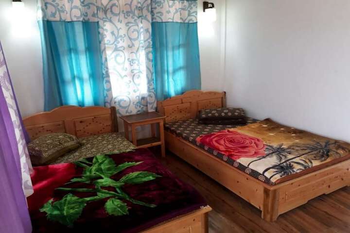 Room 2 of 5