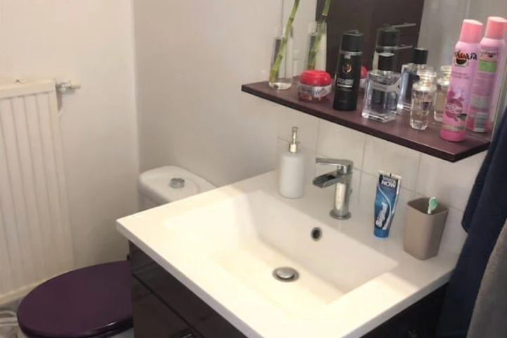 Room 7 of 11