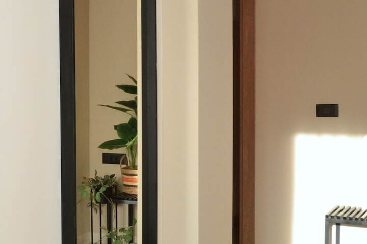 Room 8 of 18