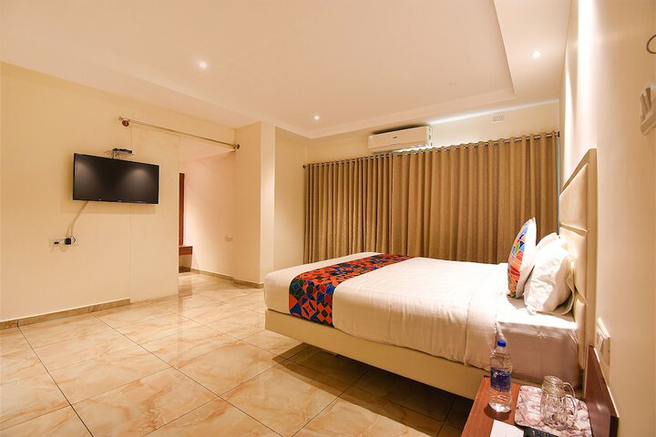 Room 17 of 37