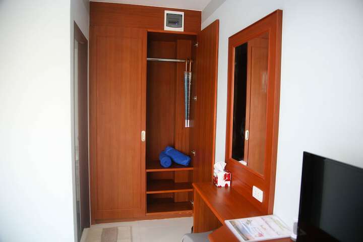 Room 7 of 86