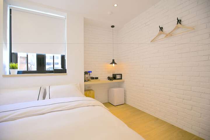 Room 93 of 114