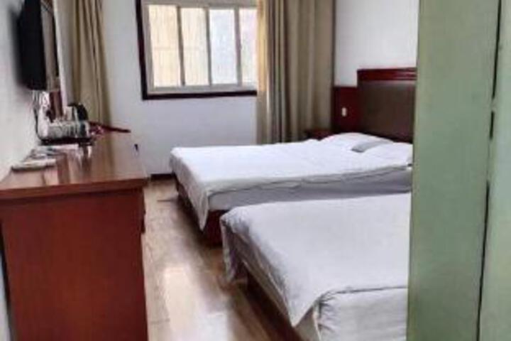 Room 18 of 19