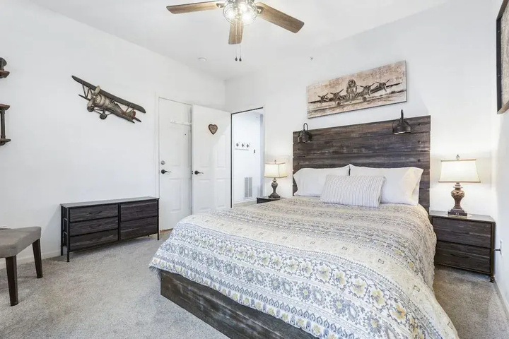 Room 2 of 23