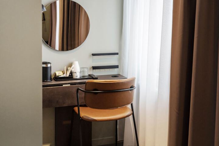 Room 45 of 115