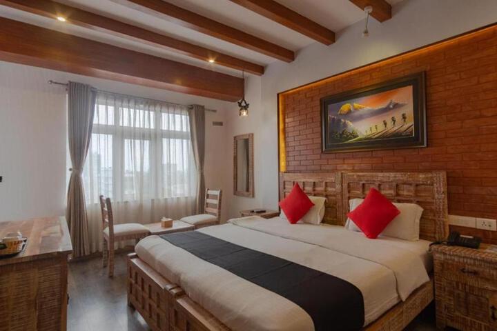 Capital O 697 Swornim Boutique Hotel