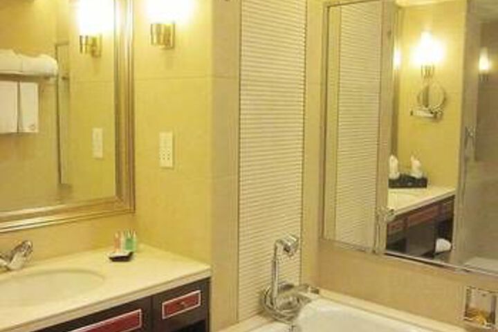 Room 65 of 101