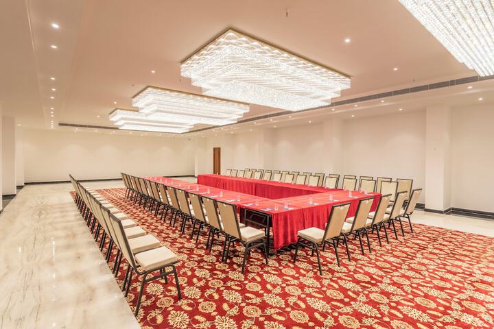 Ballroom/Hall 58 of 75