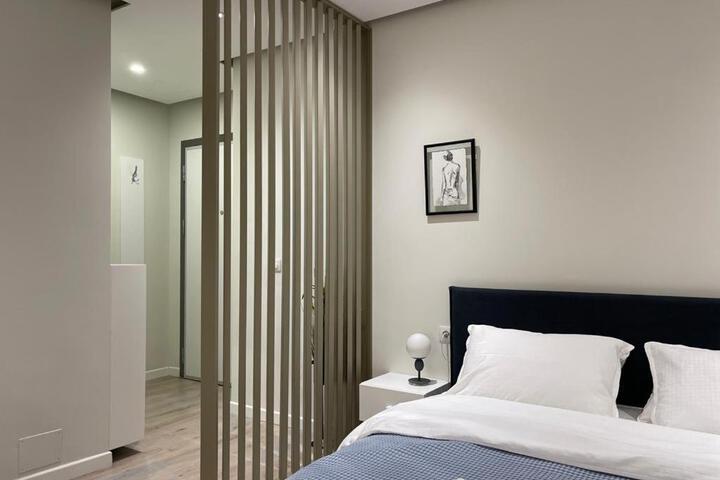 Room 3 of 10