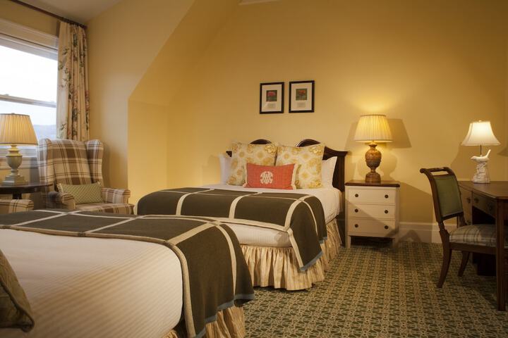 Quadruple Deluxe Queen Bed (4 of 37)