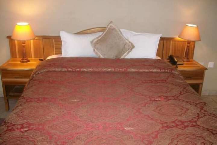 Room 15 of 34