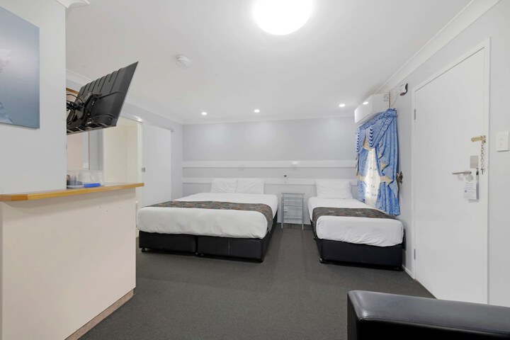Room 30 of 61